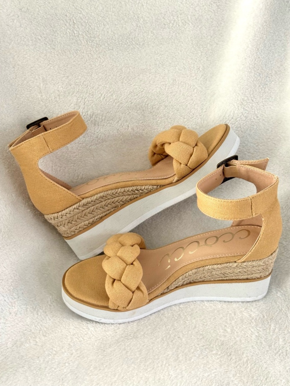 Platform Wedge Ankle-Strap Sandals in Tan Size 6 Braided - Picture 5 of 8